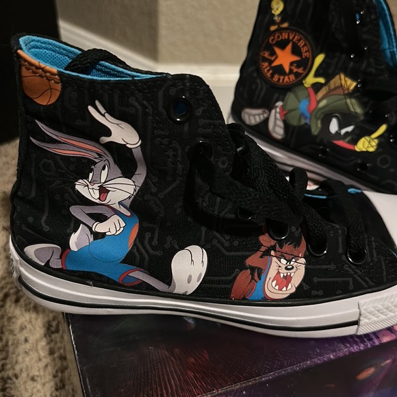 Space Jam x Chuck Taylor All Star High 'Tune Squad ' - Picture 2 of 6